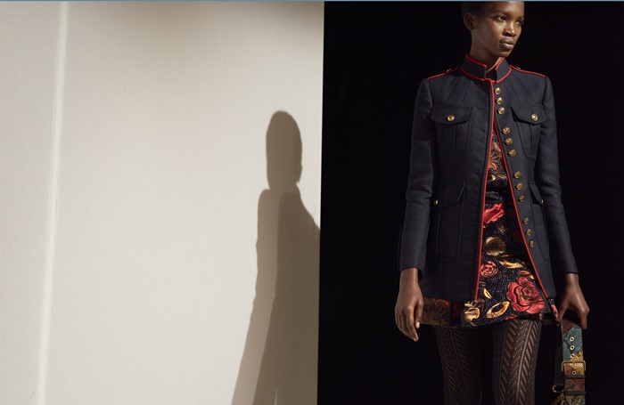 Backstage at the Burberry Womenswear February 2016 Show_007