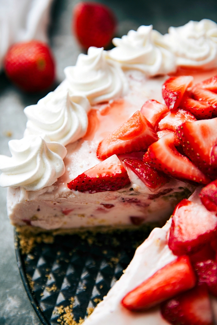 strawberry-cheesecake-ice-cream-pie (1)