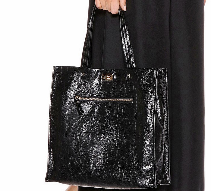 Valentino-Garavani-Leather-Shopper-5