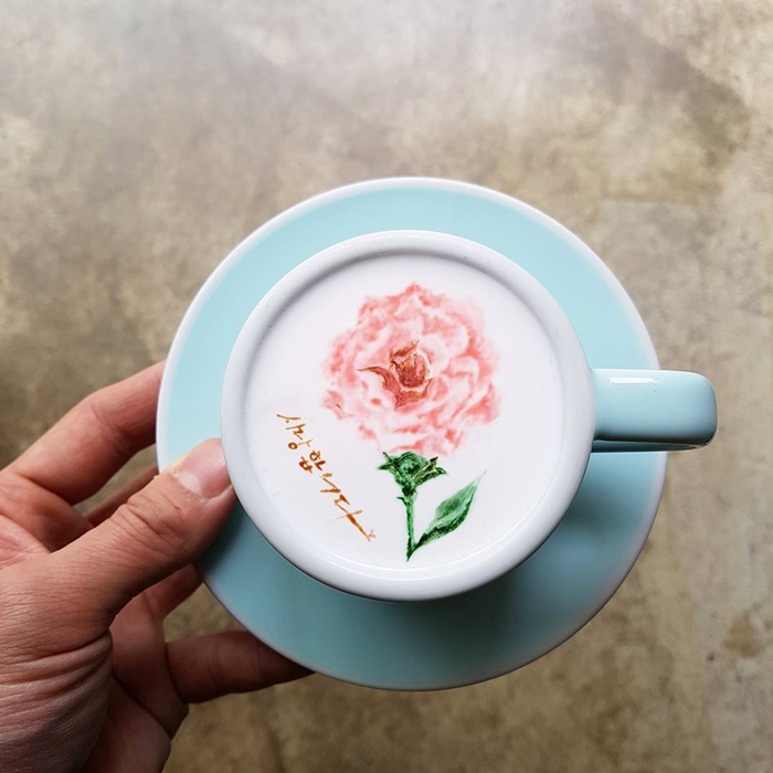 Latte-Arts-flower-2