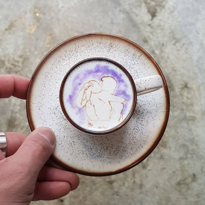 Latte-Arts-hug