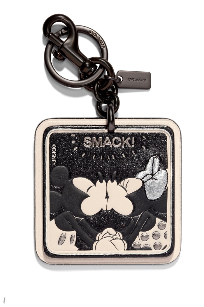 29790_minnie-mouse-smack-patch-bag-charm