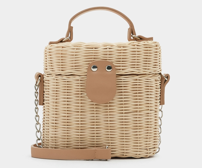 2.Pull&Bear-Summer-Bag