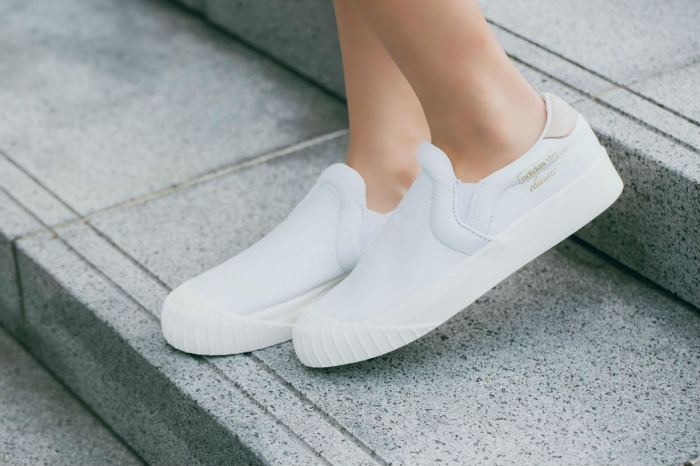 batch_adidas-Originals-EVERYN-SLIP-ON