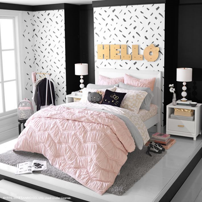 batch_hello-kitty-hello-wall-decor-o (1)