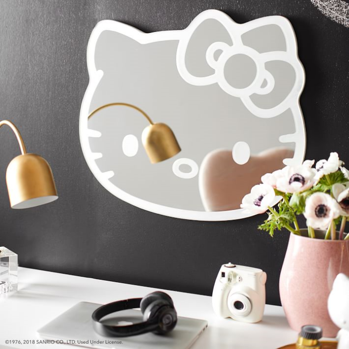 batch_hello-kitty-mirror-o (1)