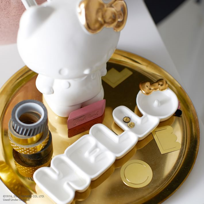 batch_hello-kitty-pencil-brush-holder-o (1)