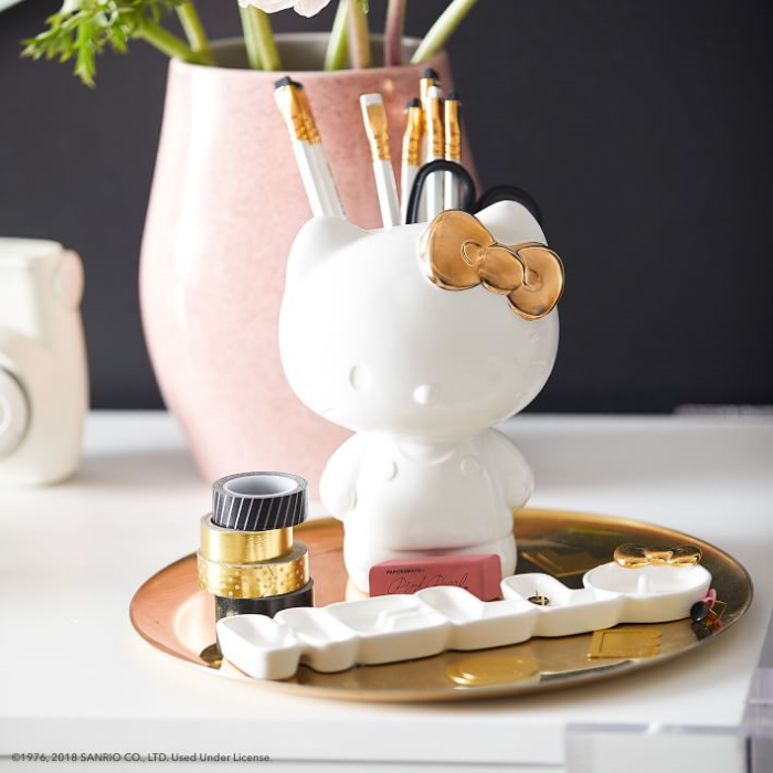 batch_hello-kitty-pencil-brush-holder-o