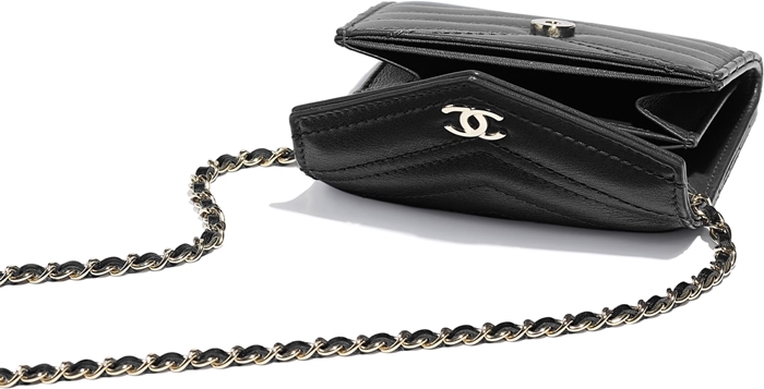 Chanel-Clutch-With-Chain-6