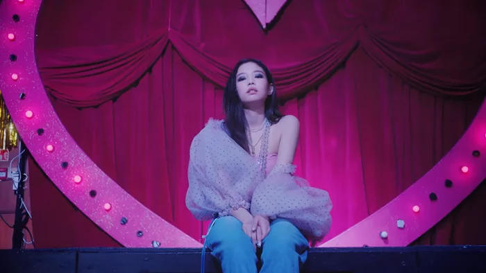 JENNIE - 'SOLO' M_V 1-37 screenshot