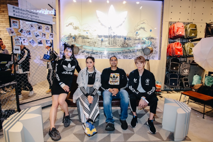 batch_0adidas Originals ICONSIAM -  Photo Zone 1